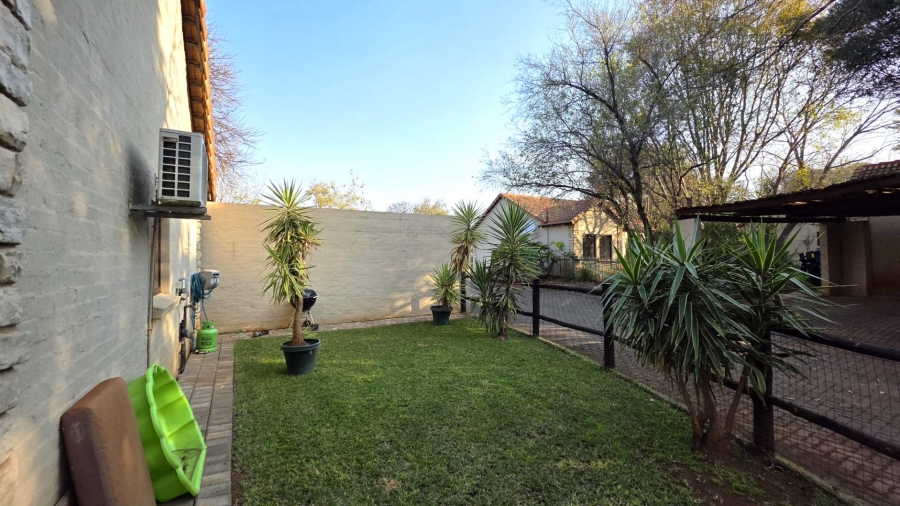 2 Bedroom Property for Sale in The Coves North West
